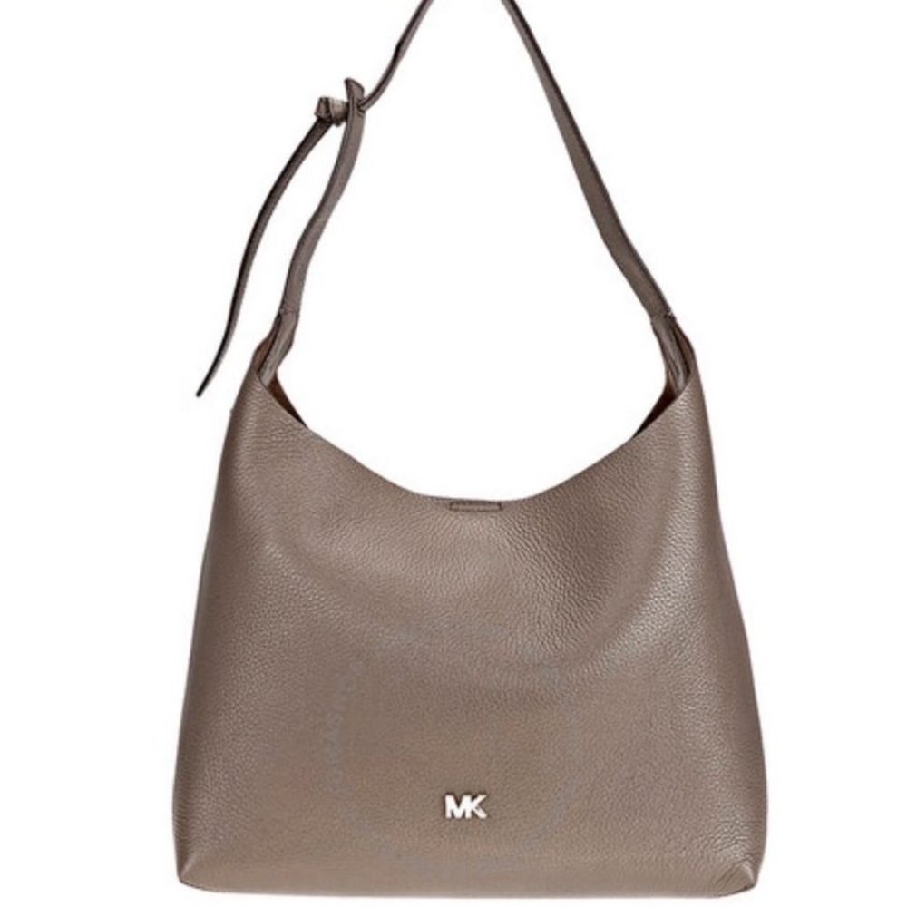 Michael Kors Junie Medium Pebbled Leather Shoulder Bag in Mushroom